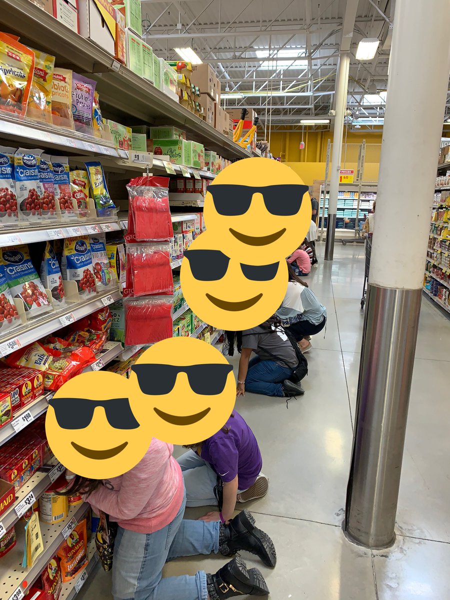 ssbratty's tweet photo. SVHS students in Occupational Prep. serving our #community and practicing their skills at H-E-B with their awesome teacher, Mrs. Tyler.  Customer quote of the day: What’s happening here is amazing! @mwahl281 @trpinkham @CISDSPEDLady @HEB https://t.co/mLERO11cu6