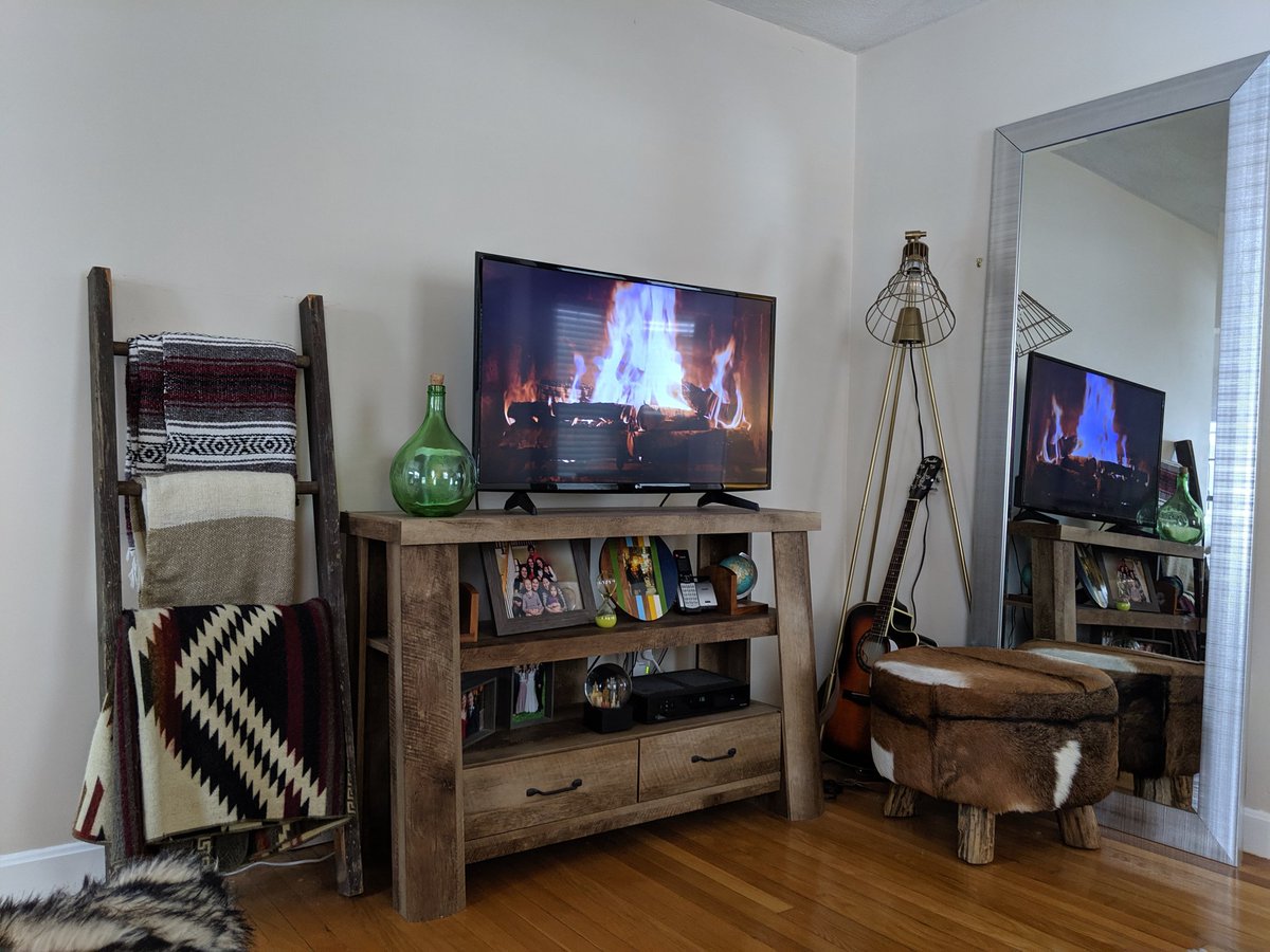 EducationIsTech's tweet image. Happy snow day! #teacherslovesnowdays