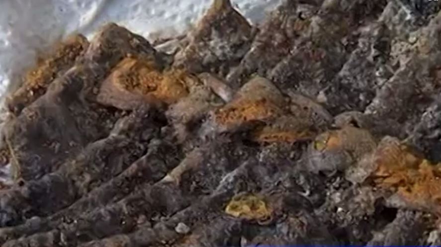 ticiaverveer's tweet photo. Some 6,000 pieces of chain mail have been unearthed in the ancient Roman colony of Deultum, near the Black Sea coast in Bulgaria.
The armor (4th-6th century AD), which includes two well-preserved sleeves, was found inside the remains of a wooden chest.
https://t.co/uaOL5Je9tS https://t.co/4PRY9erCxH