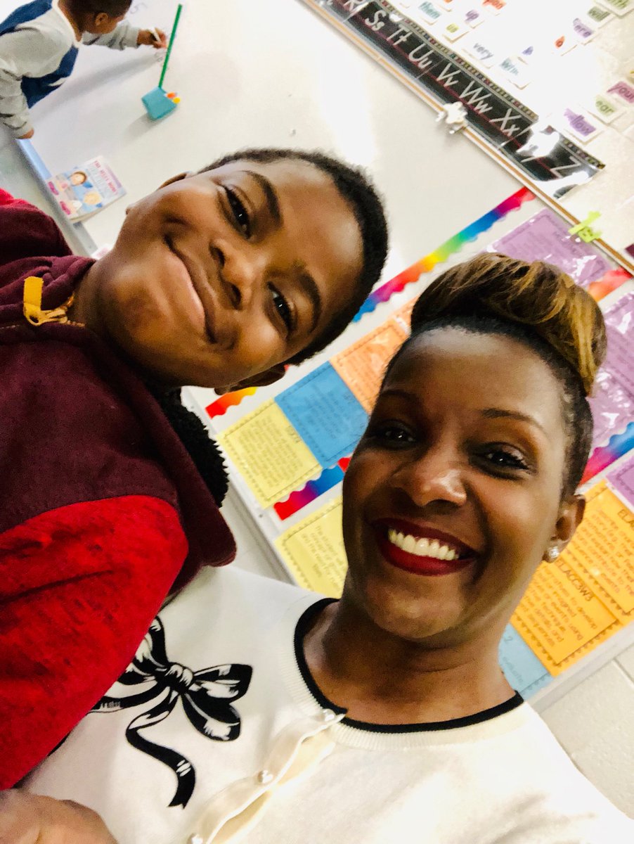 CynthiaSJewell's tweet photo. This is the face you get when you pop into a class of a former student! His mom was happy to get the pic too! #ExpectExceptional #BetterTogether #ExpectConnections #RelationshipsMatter https://t.co/BS4L2MXxn5