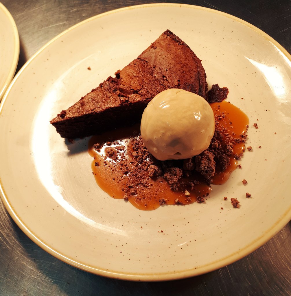 LansdowneStrand's tweet photo. Still availability in our private dining rooms or restaurant for your Xmas party, call us on 01249 812488 for more details #Christmas @VisitCalne @MarlboroughLive @Chippenhamlife @VisitWiltshire @ArkellsBrewery @Trenchermans @theGreatWestWay @CalneOurPlace @CalneRotaryClub https://t.co/O8rhu7PI6V