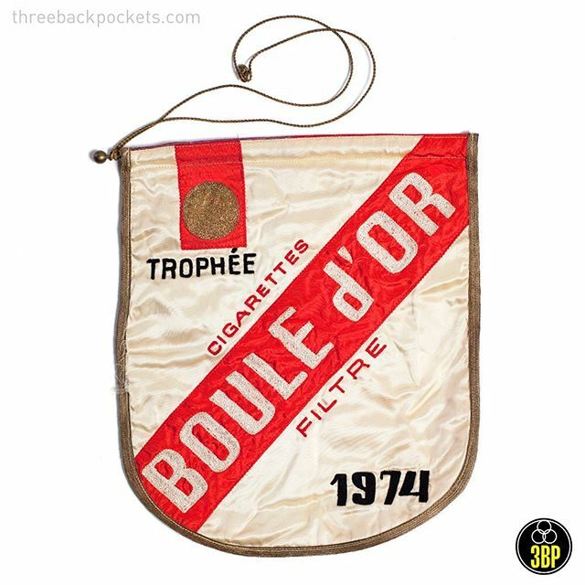 ThreeBackPocket's tweet image. Race winners pennant sponsored by the Belgian tobacco firm, four years prior to them sponsoring their own cycling team that would boast Belgian greats such as; Maertens, De Vlaeminck and Fons de Wolf.
-
See today’s other posts for more jerseys from the t… ift.tt/381kKzF