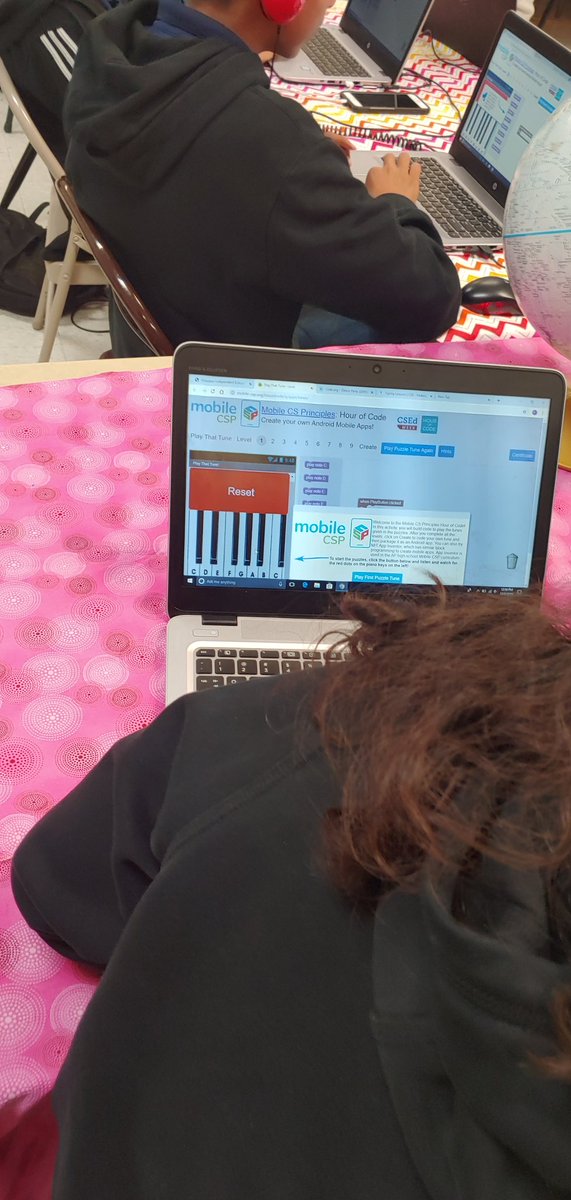 Marshall_HISD's tweet photo. #hisd #houstonisd #12daysofcode #hourofcode #codeorg #day2 
 #applelab #hp #computerlab #computerconcepts @houstontxisd @codeorg #itslearning #dreambig #wearemarahall  #mobilecsprinciples #CSEd #CSEdWeek  #p4 #p3  #8THGRADE @TeamHISD @itslearningUSA @HISD_Inst_tech @clever https://t.co/RtgkNLjGWi