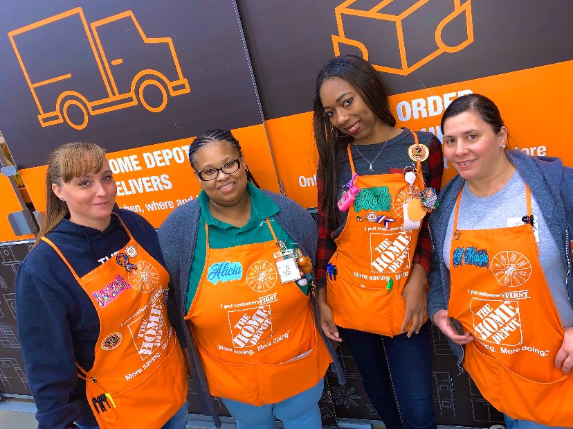 Spoiling the girls with some fun festive aprons!  Appreciating everything they do as a team each and every day! <a href="/RidleyHomeDepot/">Ridley Home Depot</a> <a href="/wxw430/">Wayne Wright</a> <a href="/ms_candice/">MsShaw</a>