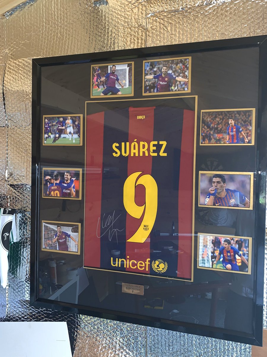 JFramers's tweet photo. For Sale

Framed Signed Luis Suarez Top complete with COA £350 https://t.co/LbBSyiAzzB