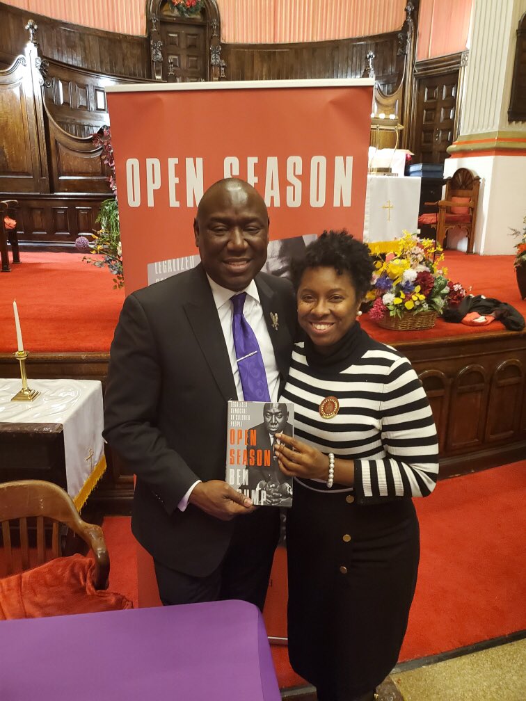 BronxAlumnaeDST's tweet photo. A signing for was held last night in Harlem for @attorneycrump’s book Open Season: Legalized Genocide of Colored People. 

The event was co-sponsored by OUR Coalition, @xiphi1926, @etamunuques, #NAACP Mid Manhattan Branch Next Gen and Adelphic Union Lodge #14. https://t.co/G6ZvHPCOEj