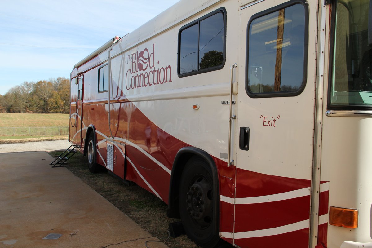 dmtcsc's tweet photo. The @BloodConnection visited Daniel Morgan Technology Center on December 3, 2019.   Many students donated blood throughout the school day to help others.  Thank you to all that participated and to the Health Science Department for hosting the drive. #DMTCPrepares #BloodConnection https://t.co/uZSZnL6rUg