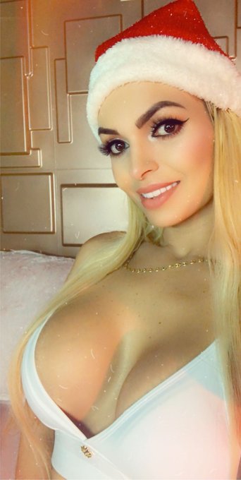 Tomate el tiempo para hacer esas cosas que te llenan el alma estar&eacute; en l&iacute;nea en 10 minutos  @ImLiveCom