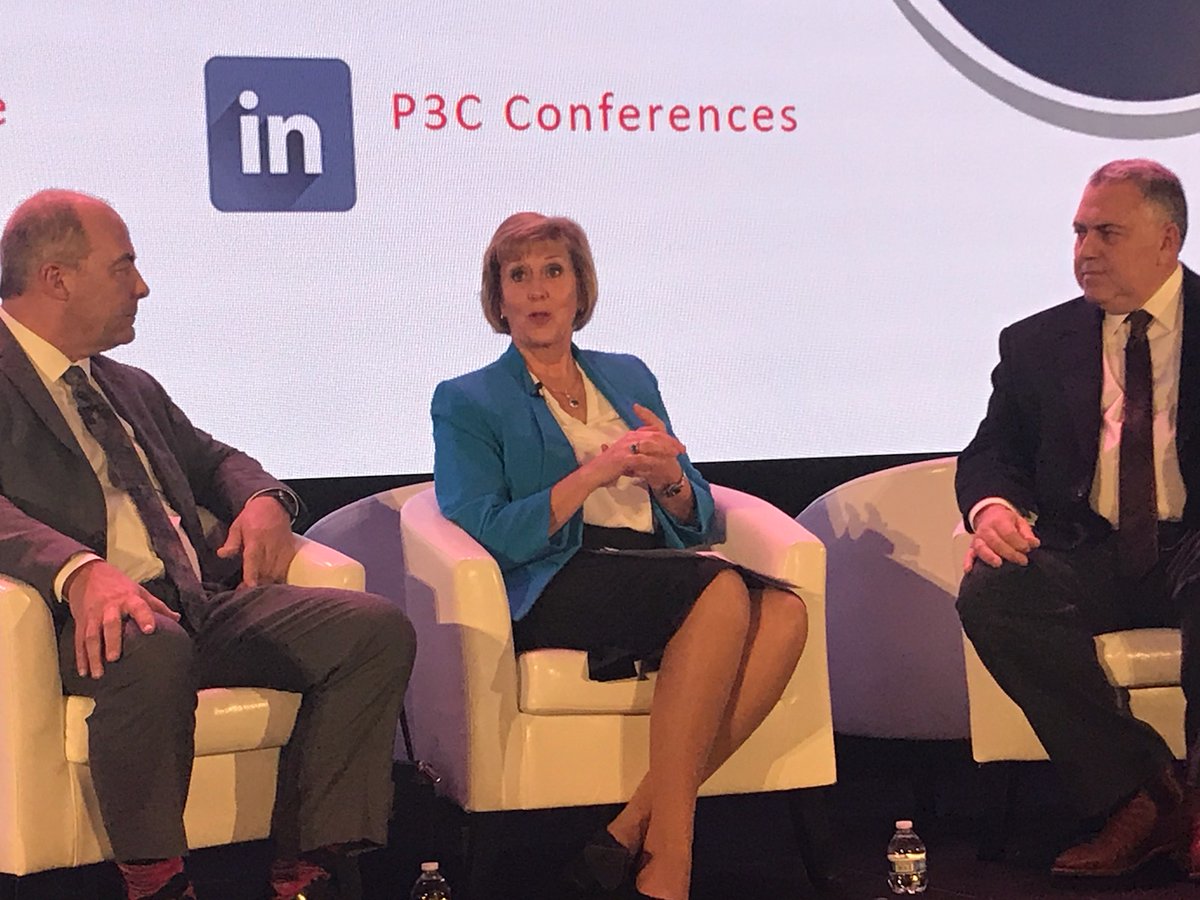 Minister Scott &amp; <a href="/JoeHockey/">Joe Hockey</a> discussed international approaches to P3s &amp; how innovative approaches to partnership and project delivery have led to robust infrastructure. #OntarioBuilds #P3Gov