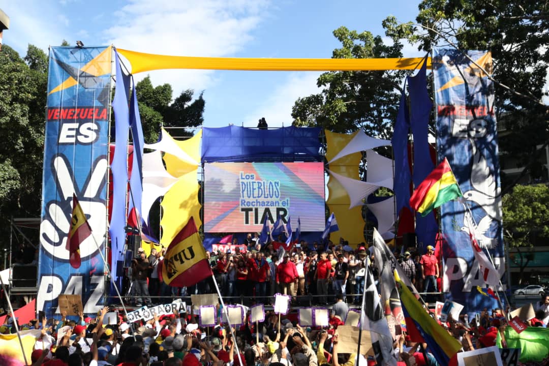 Cancilleria_ve's tweet photo. Presidente de la Asamblea Nacional Constituyente @dcabellor: "Manifestamos nuestro rechazo absoluto a un nuevo intento del imperialismo y sus lacayos del continente, de seguir imponiéndole sanciones y atropellos contra el pueblo de Venezuela"

#DiplomaciaCooperaciónYPaz https://t.co/pKQysgs2qc