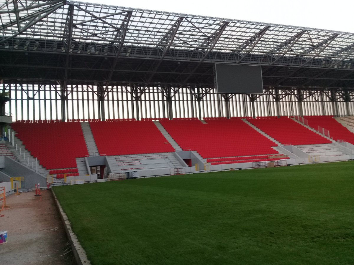 Çok şükür  göztepe  statyumun koltuklarına  montajina  başladık