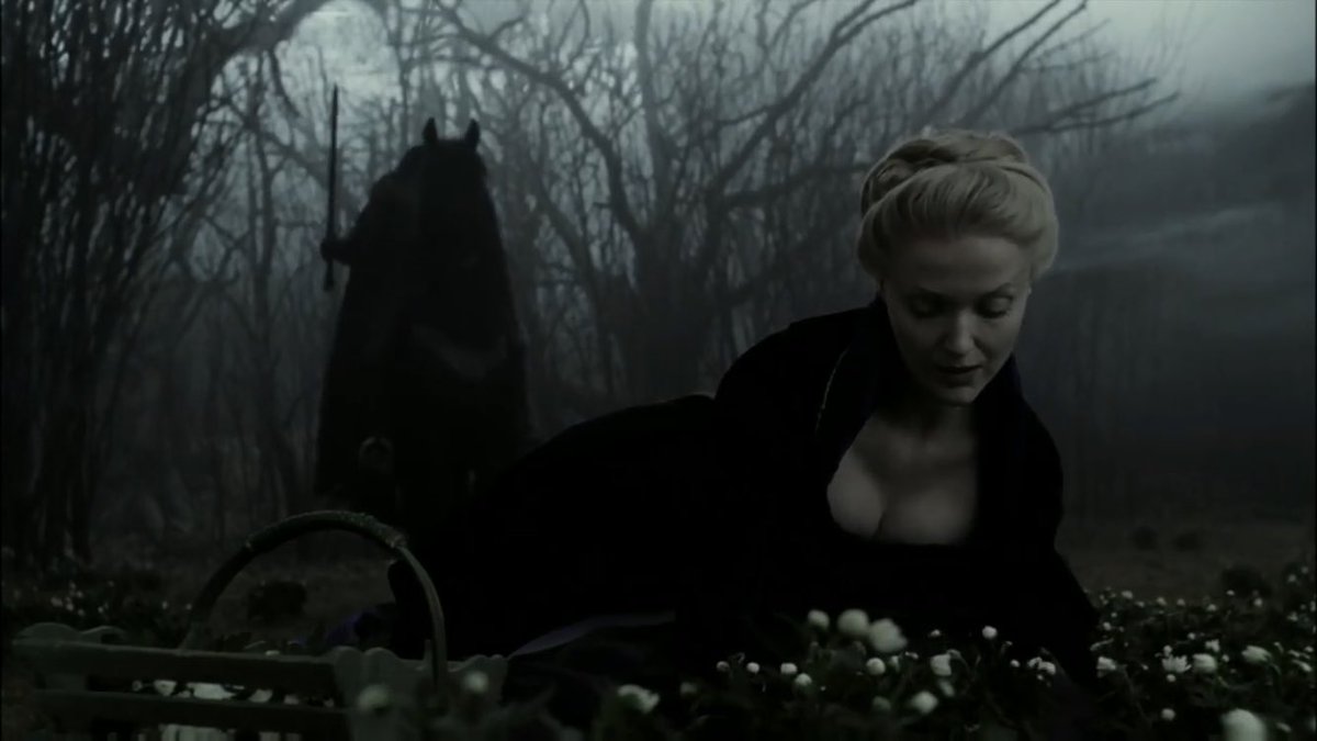 Miranda Richardson as Lady Van Tassel - Sleepy Hollow (1999)