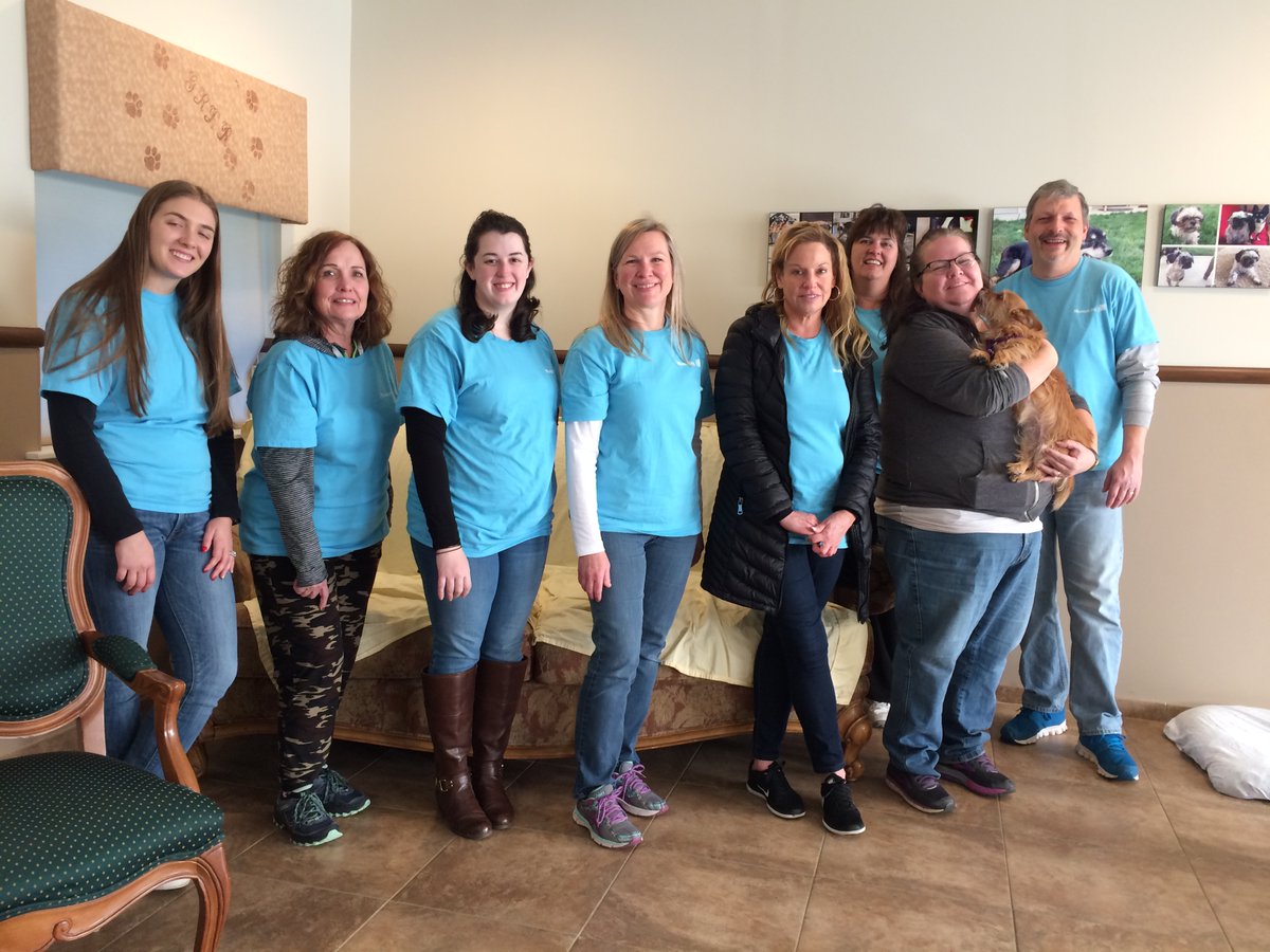 KathySully28's tweet photo. This #GivingTuesday was spent hanging out at @martys_dogs to help them get ready for the #holidayseason with some great colleagues @MunichRe_US #community #givingback #volunteering #dogood #makeadifference #dog #seniordogs #furryfriends https://t.co/lsN0bbsIdy