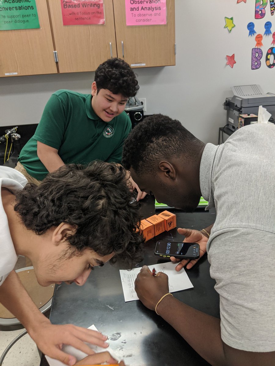 mrsingrambio's tweet image. Busy week #closelyobserving, #makingmodels, #analyzingdata, and #thinkingcritically... It's only Tuesday @DougSBoard @CollegeBoard
 #preap #preapbio #apbio #bioislife