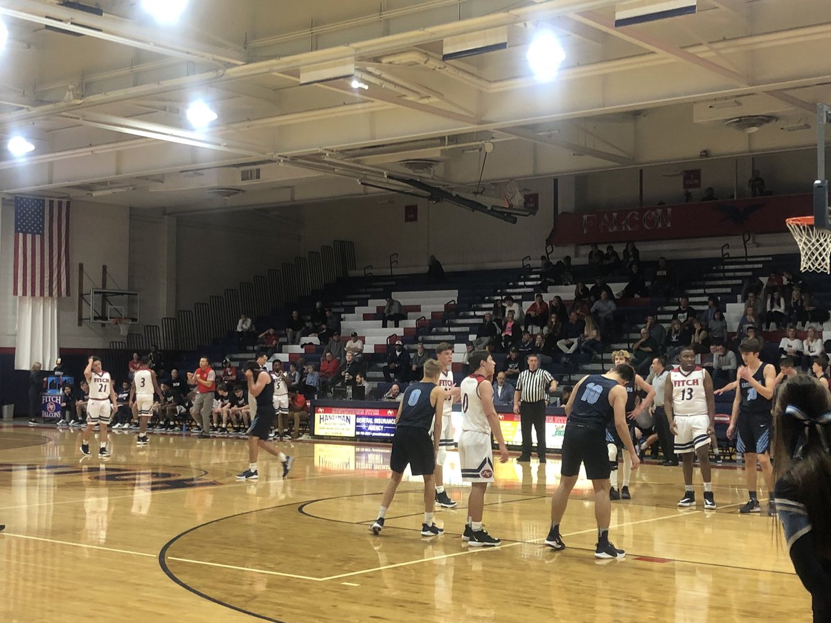 JimPenk's tweet photo. Falcons battling Louisville at home tonight. Halftime score, Falcons 28, Louisville 27. https://t.co/YjnpPchEmp