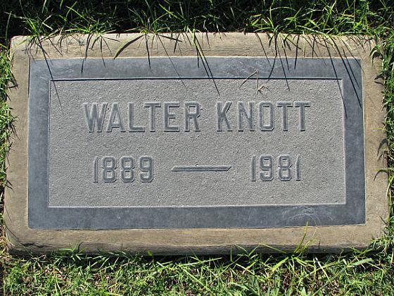 deathbyhibachi's tweet photo. #WalterKnott #KnottsBerryFarm https://t.co/6rknZ4ivDo