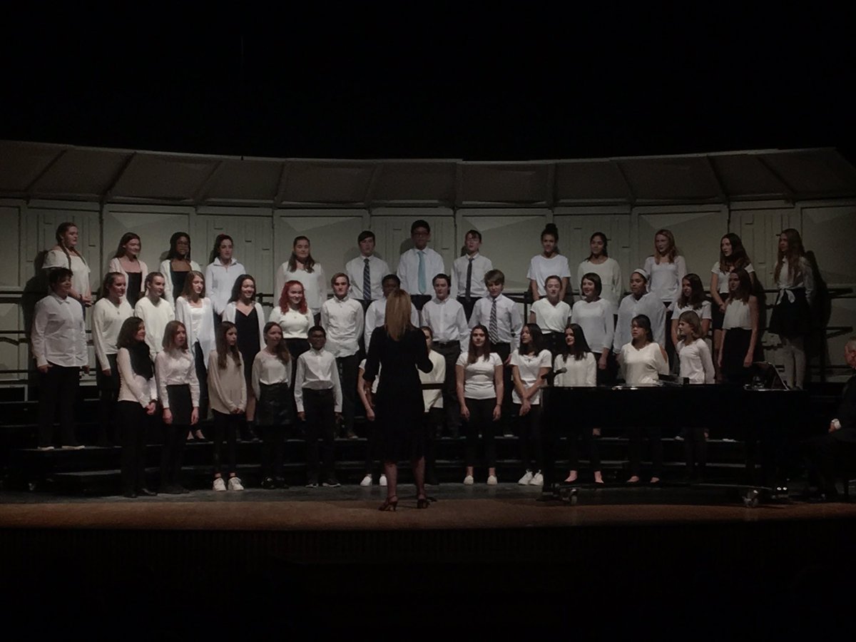 SBChorus1's tweet photo. Fantastic winter concert tonight to our middle school people!! Exceptional as ever ♥️🎶 #SBChorus #SBProud https://t.co/9NtiTQXUM6