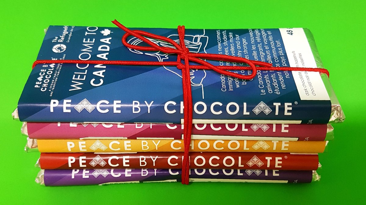 Pier21's tweet photo. #4DaysofGiving Day 1: @Peacebychoco's Welcome Bars are the #perfectgift to say "I'm so glad you're here." Newcomers, refugees, students, workers and travellers, all represented in this 5-pack of flavour combinations, exclusive to our Museum Gift Shop.
#GivingTuesday https://t.co/xH38kIxgFz