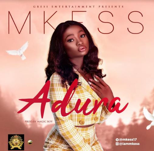 Kpoko1005FM's tweet photo. #SojiThingsShow📻 with @Iam_MikeMike🕺🏾

🎼#Playing: Adura @Mkess17 
#Nigeria
#CristianoRonaldo https://t.co/wMex16WOPq