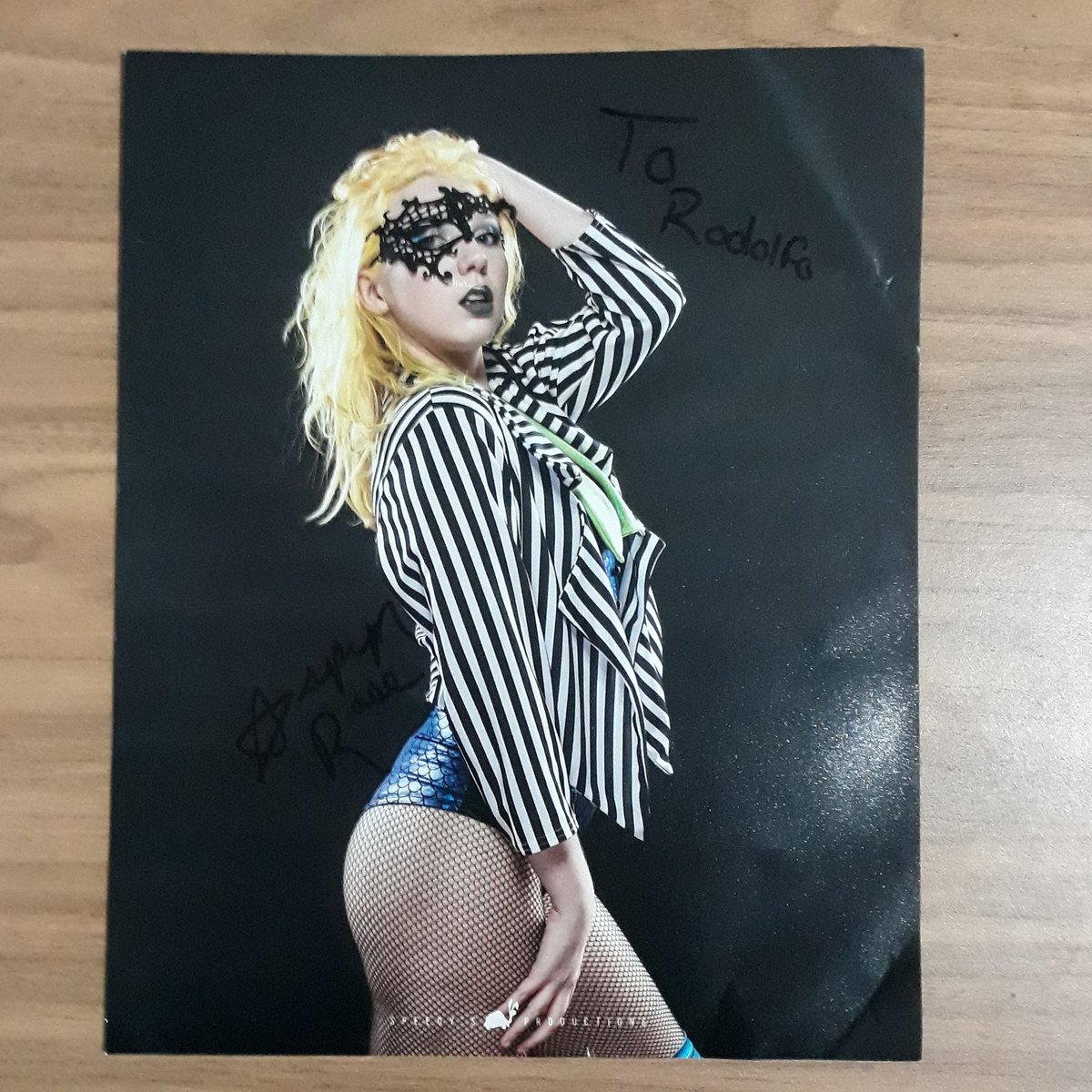 RodRdgz92's tweet photo. Look what arrived in the mail today, courtesy of The #MidnightMermaid @aspynthemermaid!! Stupid mail office mishandling my shipments yet again but ignore that, I'm excited!! 🤩🤩🌛🧜♀️ https://t.co/FhEntNwsrX