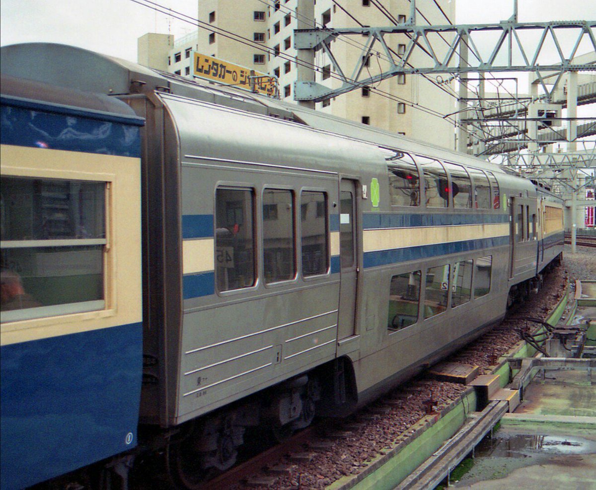 113系 用の2階建て #グリーン車､#サロ124｡後に #211系 用の #サロ212