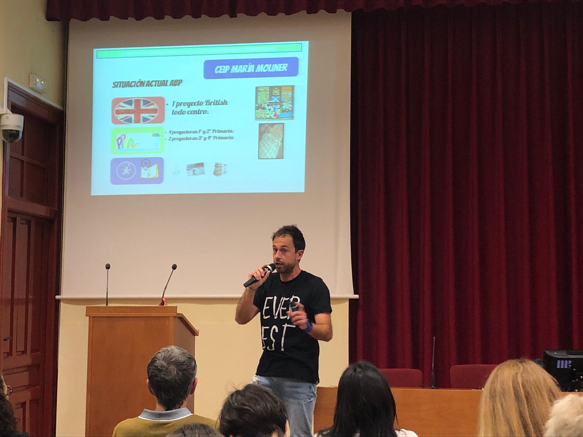 PivaAragon's tweet photo. El programa @PivaAragon, muy presente en las jornadas iniciales de ABP @cpjuandelanuza con @martinpinosq. Muchísimas gracias @JLRCabanillasEF @martukas82 @CEIPDomingMiral por exponer #ABP y como gestionar vuestros #PivaTeam. @felipefaci @tonimartinez24 @BabelAyala #pivateando https://t.co/vxvx3wL0z4