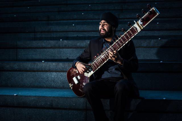 PsapphaEnsemble's tweet image. We’ve had two brilliant days of one to one sessions of #ComposingFor #accordion and #sitar Thank you to all 12 composers and also to @MilosAccordion and @jasdeepdegun for sharing their expertise.