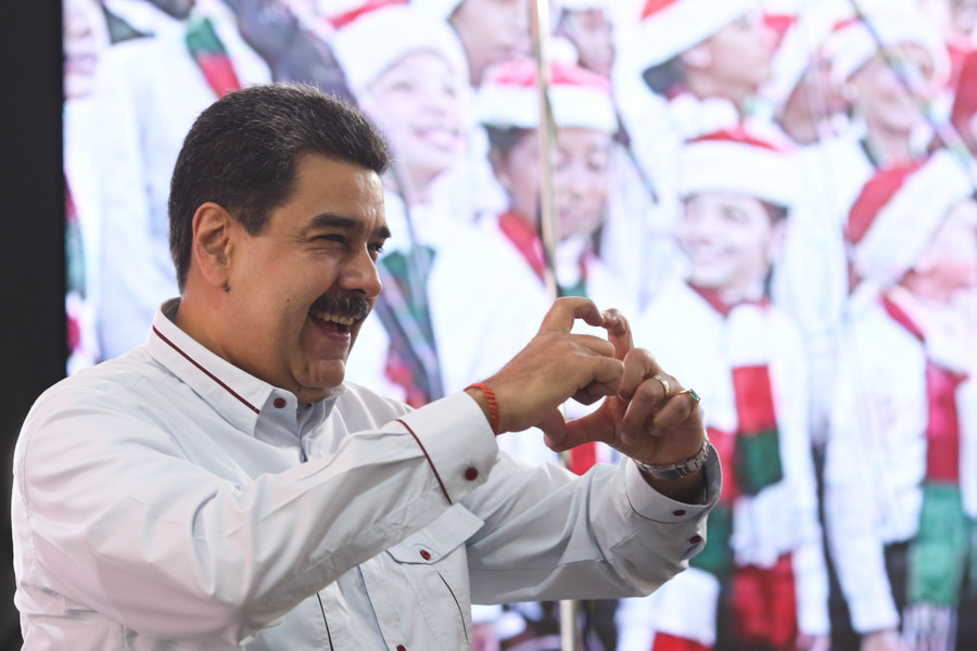 PresidencialVen's tweet photo. #EnVivo 📹 | “La guerra económica ha hecho sufrir al pueblo, hemos apoyado con el Carnet de la Patria y, este diciembre, habrán sorpresas bonitas con el Carnet de la Patria”, dijo el presidente @NicolasMaduro https://t.co/3M0kqc8BwX