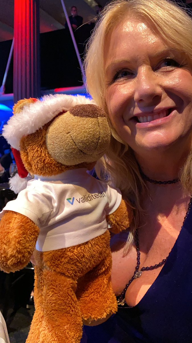 OMG, I’m at the #dmaawards #starstruck.