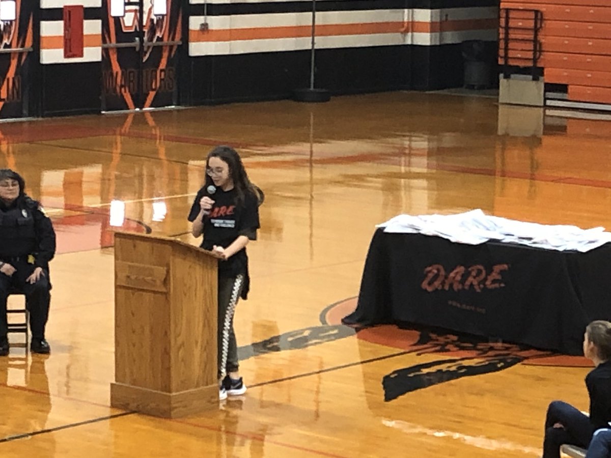 WesclinMS's tweet photo. DARE essay winners...#wesclinwarriors https://t.co/l9x3R5jr87