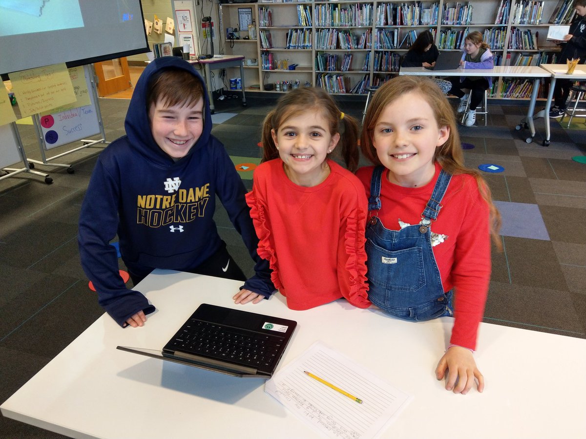 lschlemm1's tweet photo. We love researching the 3 branches using SOLE! #sheridanshines #findingjoy67 https://t.co/QXDDGWFMOm