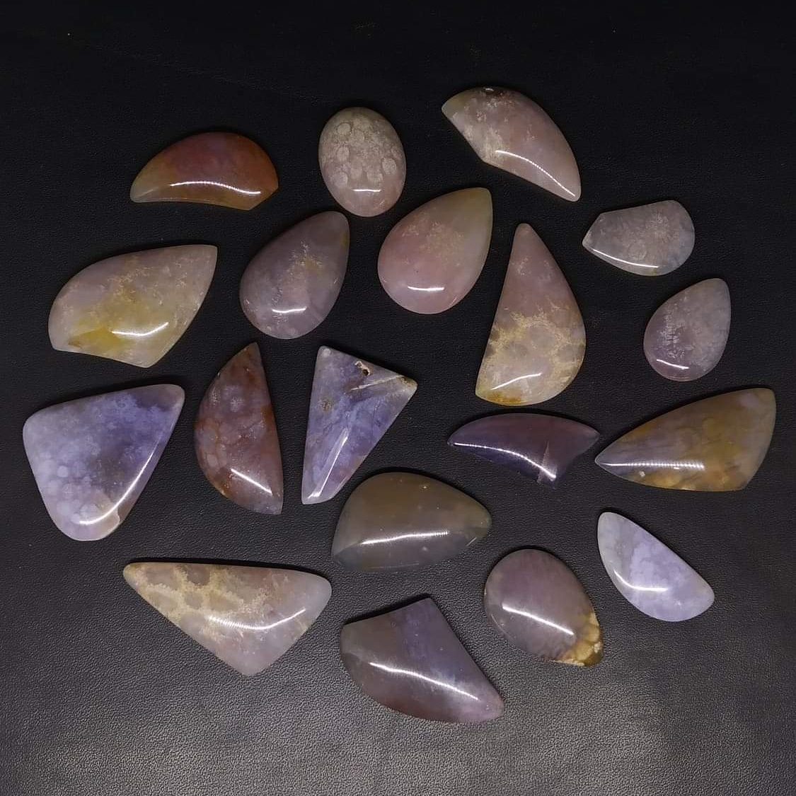 For sale cabochon purple posil coral,  price $12/ pieces
#LizzieandJulezfreakincoolcabsnstuff #fossils #fossilcoral #rainbowcoral #uniquestones #coolasheck #collectorsstone #collectorsgem #freakinawesome #cabochonsupplier #cabsforjewelry #cabochon #cabachon #forsale #bollbabeov #