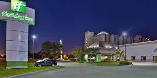 holidayinnbtr's tweet photo. Come and end your night at Holiday Inn South, with our great staff and AMAZINGGGG Be Social Bar. https://t.co/232yhRiUgo