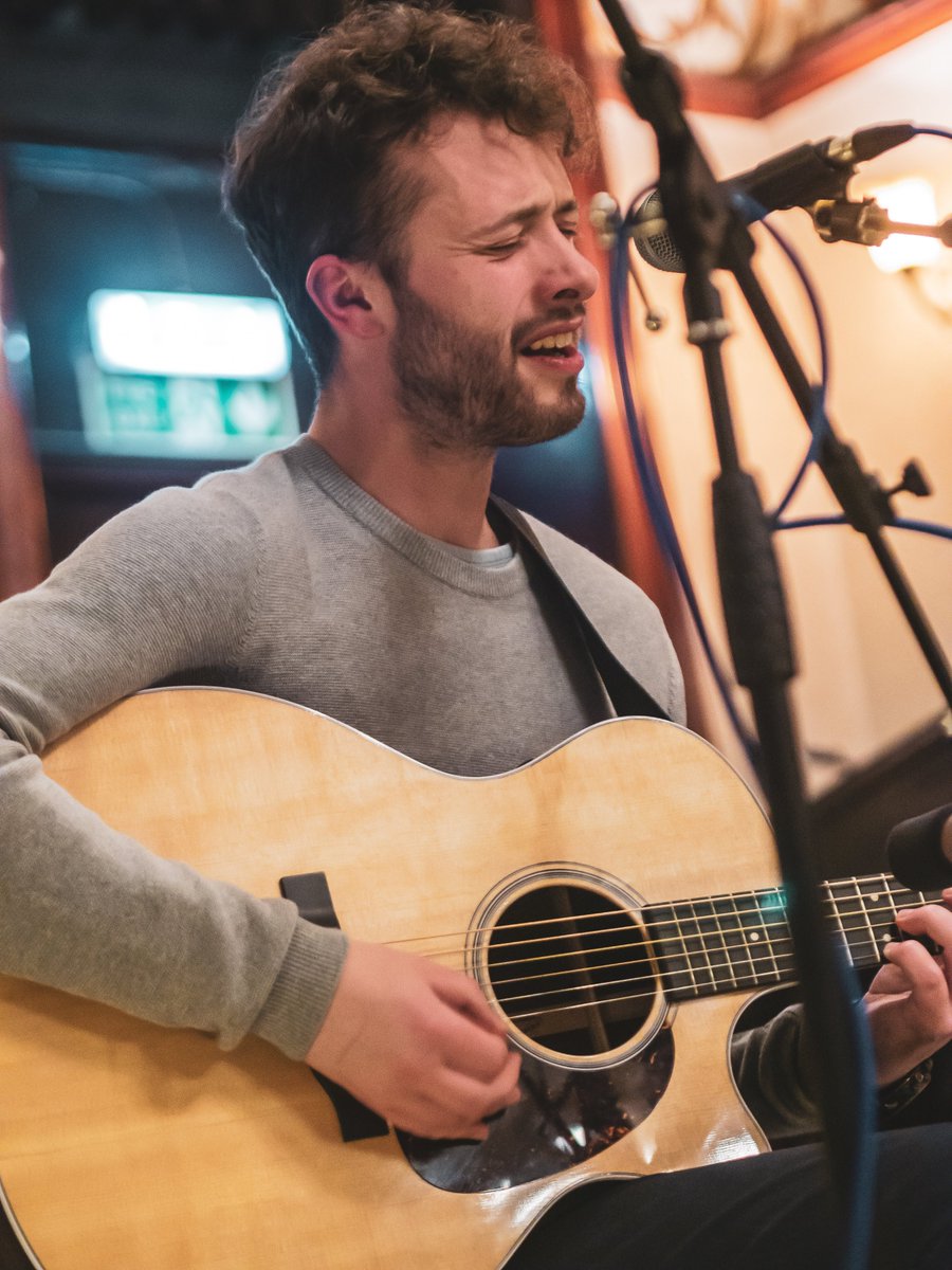 SofarGlasgow's tweet image. Jack McLukie of @TheseWB from our Sloans show on the 20th of last month! 📸Photos by Kinga Rumin - 
Check out our full album of photos from the night at facebook.com/pg/SofarSounds… ✨✨✨#jackmclukie #thesewoodenbones #acoustic #sofarsounds #glasgow