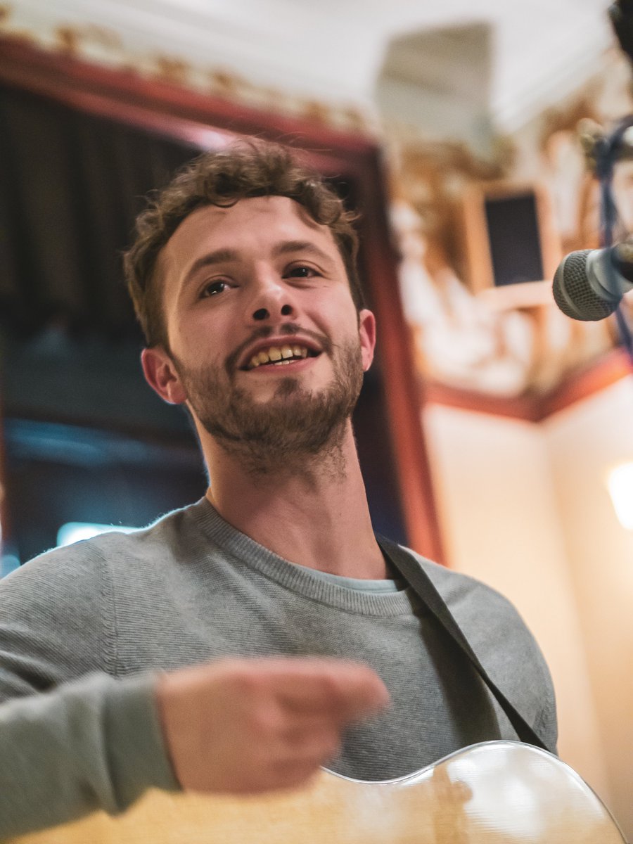 SofarGlasgow's tweet image. Jack McLukie of @TheseWB from our Sloans show on the 20th of last month! 📸Photos by Kinga Rumin - 
Check out our full album of photos from the night at facebook.com/pg/SofarSounds… ✨✨✨#jackmclukie #thesewoodenbones #acoustic #sofarsounds #glasgow
