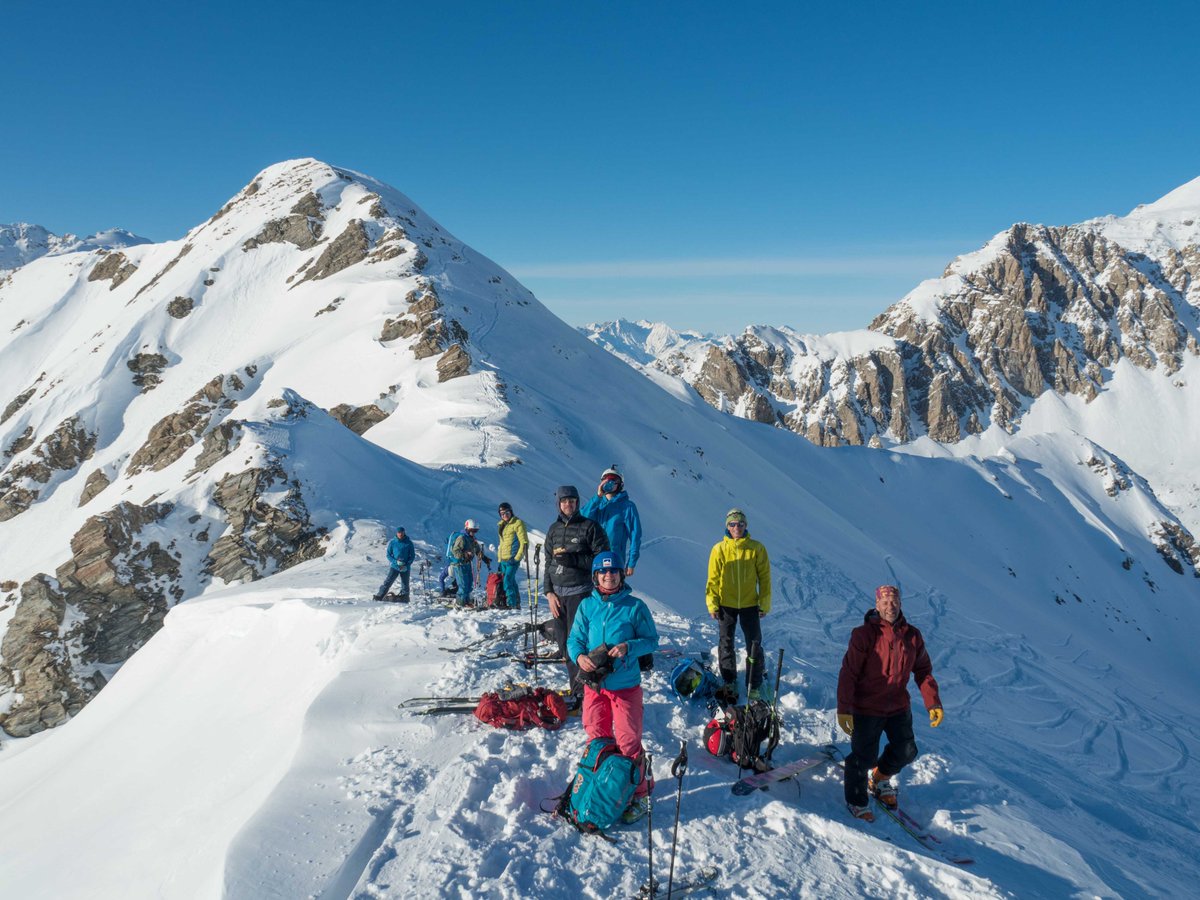 brucegoodlad's tweet photo. Some more great snow, terrain and learning from the team on the last day of our level 2 course in #Tignes #dynastarskis @Mammut_UK https://t.co/JgMSuw3bOp