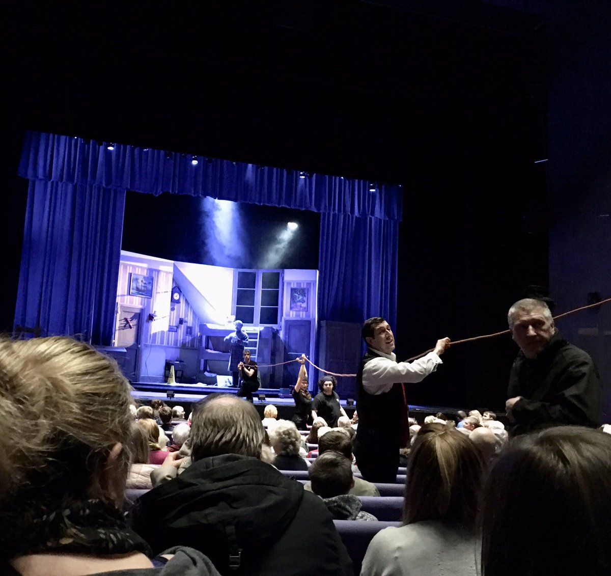 FrancesScott1's tweet photo. Staying young forever @The_Lowry with #PeterPanGoesWrong #MischiefTheatre #SaveTinkerbell #Manchester https://t.co/QXNVhlwVLN