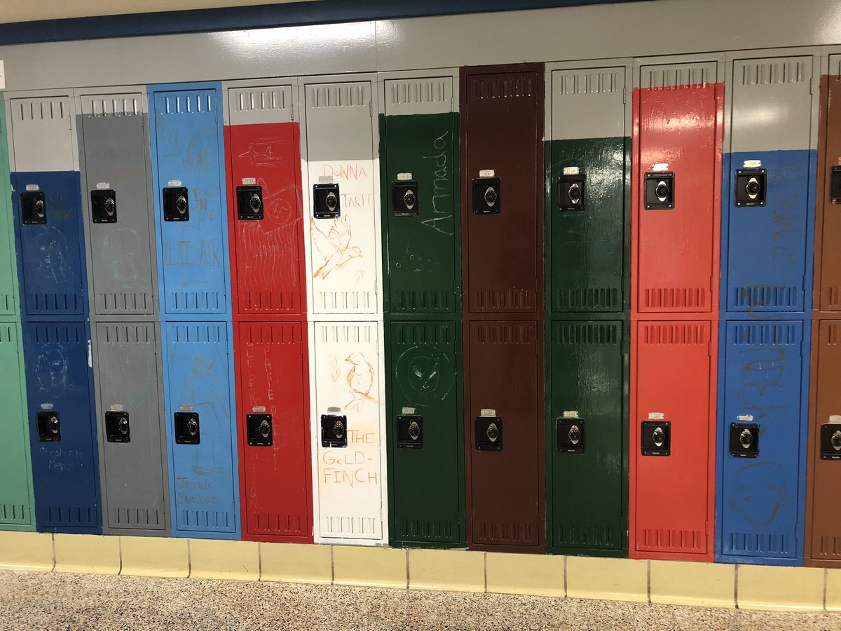 DullesNAHS's tweet photo. We’ve made a ton of progress on the lockers! Keep up the great work! https://t.co/vCgXBjKMhW