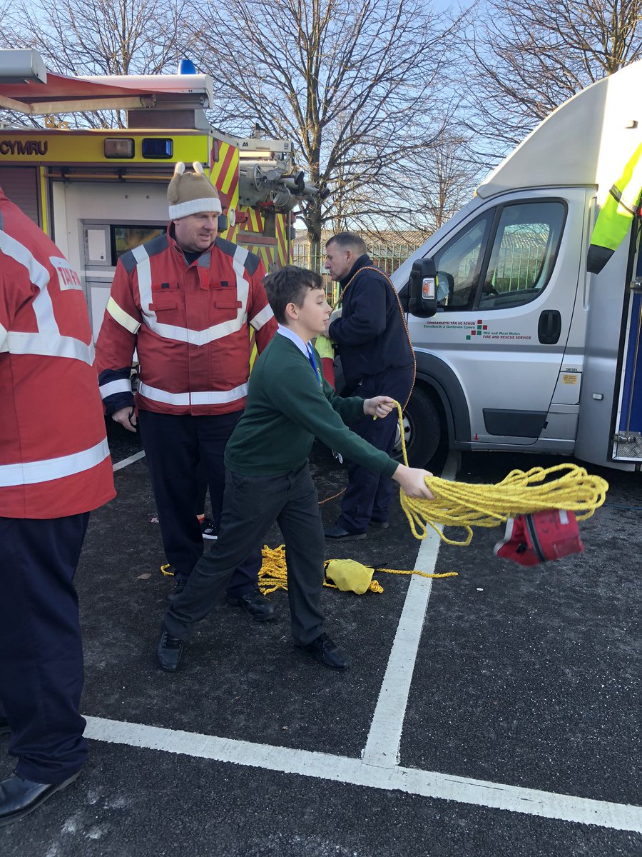 WillowtownPri's tweet photo. Couldnβt be prouder of our Code Club today. They represented our school brilliantly and supported Dan and Jack who came 2nd in the DVLA Code Challenge! A fantastic day where we loved watching the 8 finalists as well as the workshops #WPScoding @swanseamwwfrs @BlaenauGwent https://t.co/LVYQ4UVp4J