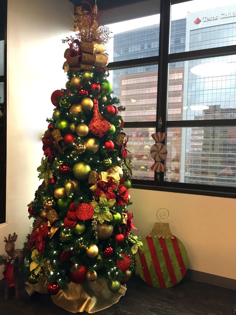 CLZoneHOU's tweet photo. “Have you put your tree up yet?”
Us: “...tree?” 
#trees #Thelimitdoesnotexist #decthezone ❄️🎄 https://t.co/t8q797C6oH