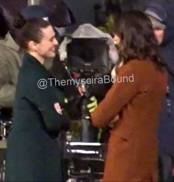lenaluthorbr's tweet photo. Surtem comigo, surtem comigo!

Só existe uma pessoa que pode nos salvar.

LENA E SAM SE ABRAÇANDO!

📷 ThemysciraBound 

#Supergirl #LenaLuthor #Reigncorp #SamanthaArias https://t.co/OINWJfypIH