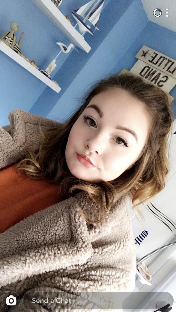 TylerReesNoakes's tweet image. My girlfriend is literally the hottest girl on the planet and I won’t hear any differently