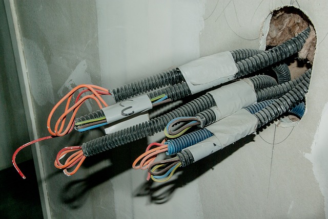 ElectricalCtrl's tweet photo. When you're busy building your new house, there are instances that you might forget to organize your electrical wiring in place. Make sure you've got a contractor who can fix those messy wires properly, call us today!

#electricalrewiring #electricalservices #electricalcontractor https://t.co/o4kr9AfRye