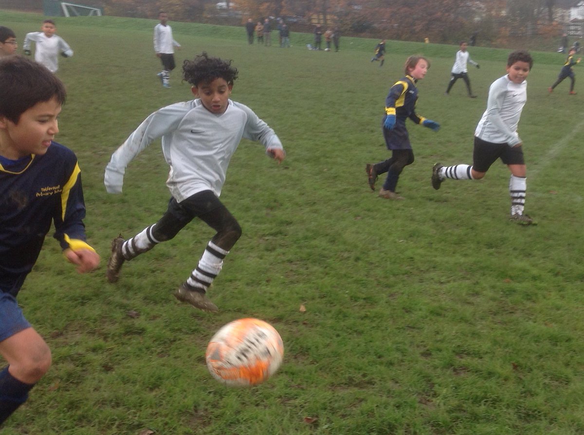 MrShepherdHMPS's tweet photo. Cold and muddy - perfect weather for our Saturday Football team - Well done to all the players who turned out on Saturday.
@MrShepherdHMPS https://t.co/QWmhJAXzil
