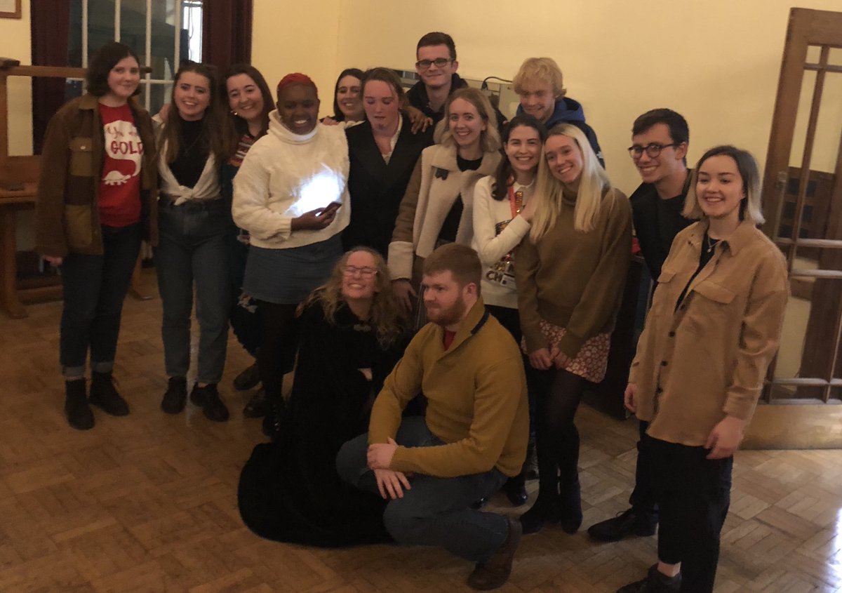 quadview's tweet image. Panto cast bask in their triumph!