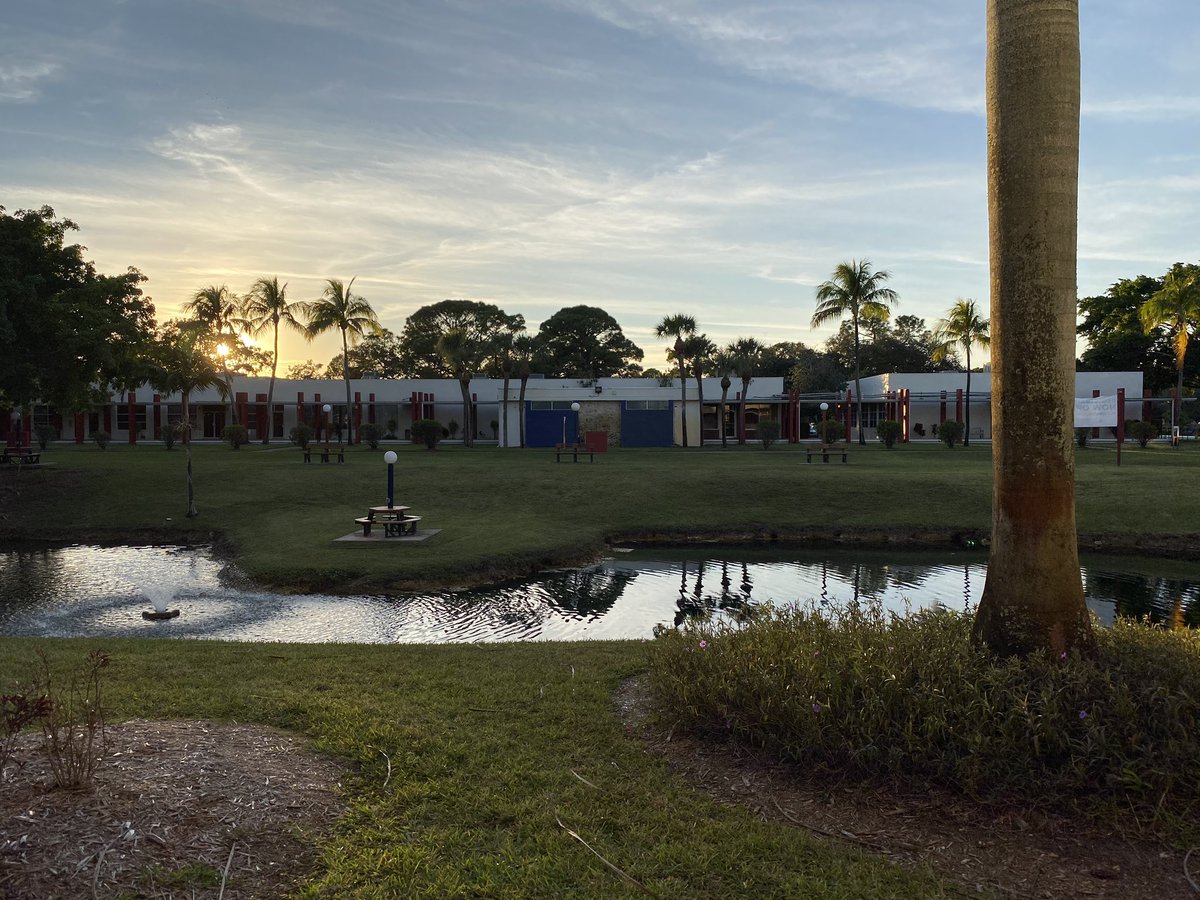 Jamar_STU's tweet photo. Just WOW. Count your blessings.

#STUMiami #VisitSTU #Apply #LeadersForLife #GoBobcats #NoFilter https://t.co/kQ1MdvCwIh