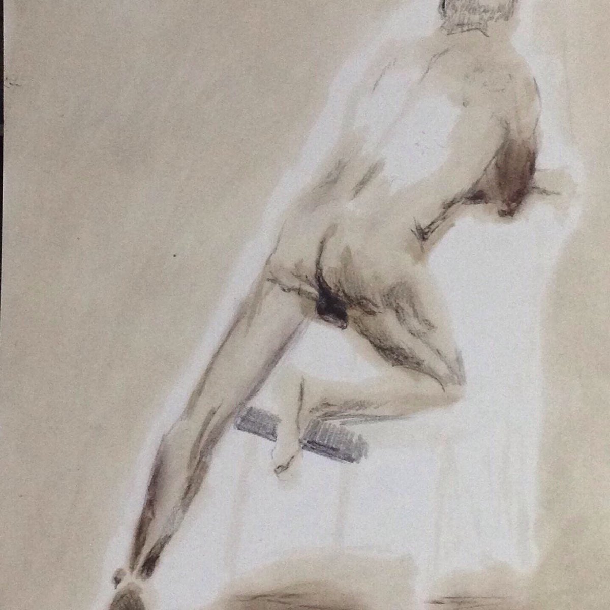 CarlosNaava's tweet photo. Poses de 30 y 15 minutos con modelo.   #model #drawing #painting #male #art #fineart #cretacolor #rodinmx #tar #chapopote #chapultepec #quintacolorada #inba #ink #aguada https://t.co/GwzPn1qFjq