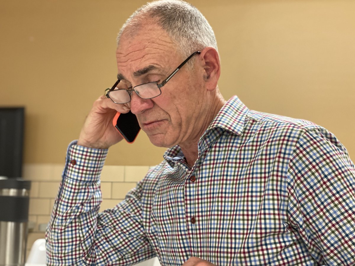 CarlVossDSM's tweet photo. The hardest working candidate in Des Moines.
13k Doors ✅ 5k Calls ✅ #VoteVoss ✅ https://t.co/CRH2OWM1We