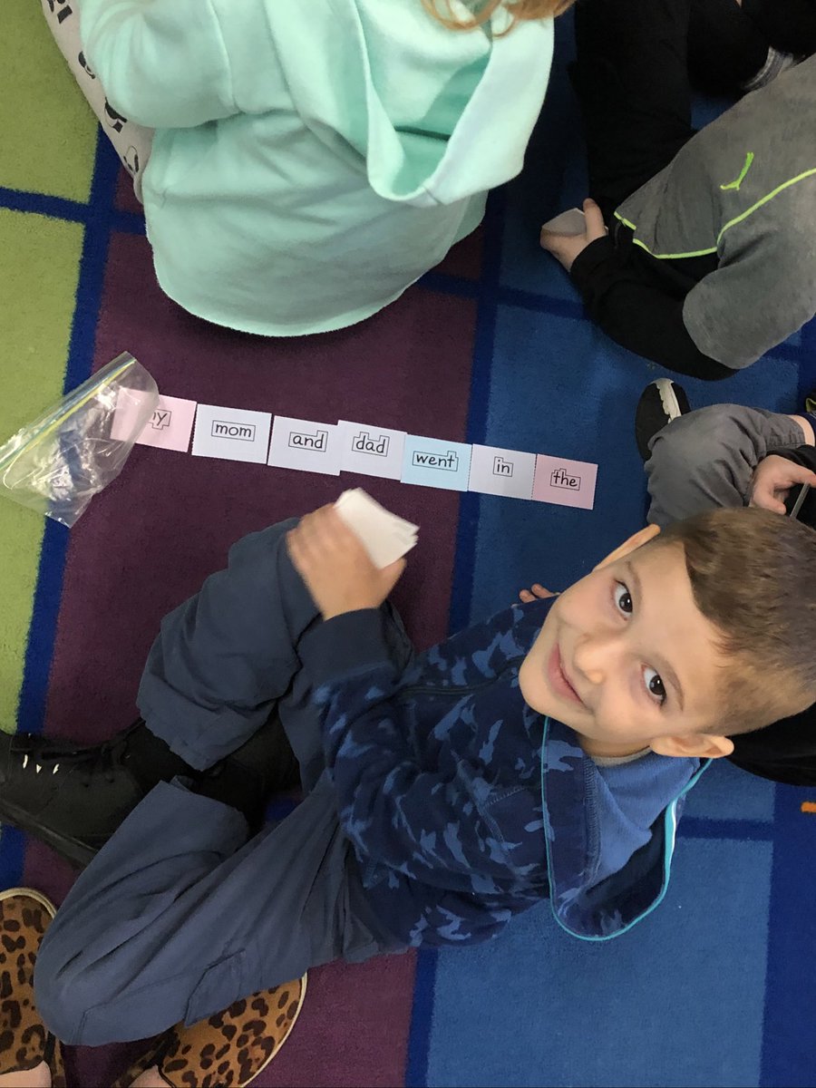 MeganPeschke's tweet photo. Phonics is fun! @LucyCalkins #Kindergartenphonics #snapwords #learning #snapwordapplication #wordscientists #challenge https://t.co/nja44uDzag
