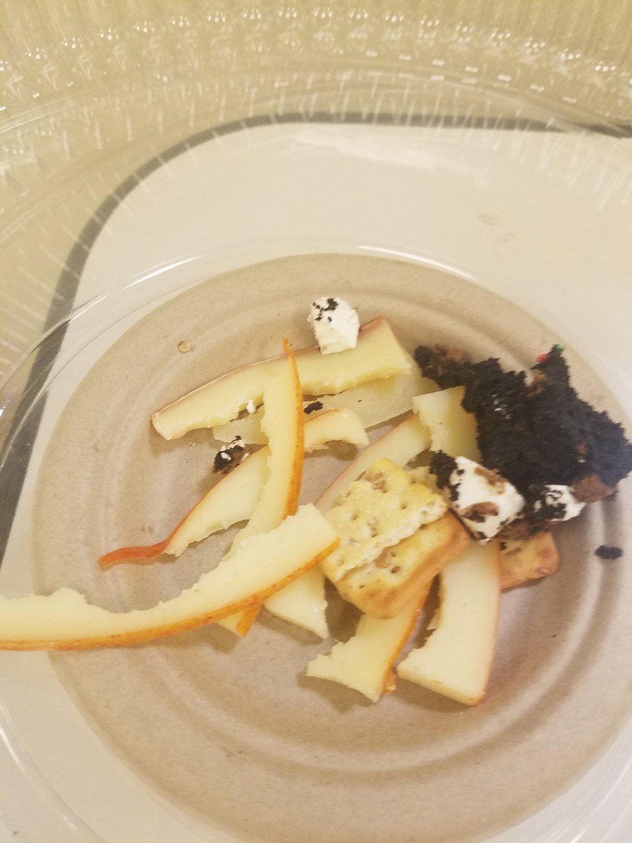 realYoavGilad's tweet photo. I DONT eat the rinds #whywouldyou #disgusting #PlebFood #RiseandRind #dailyRind https://t.co/M9S8K9MCBs